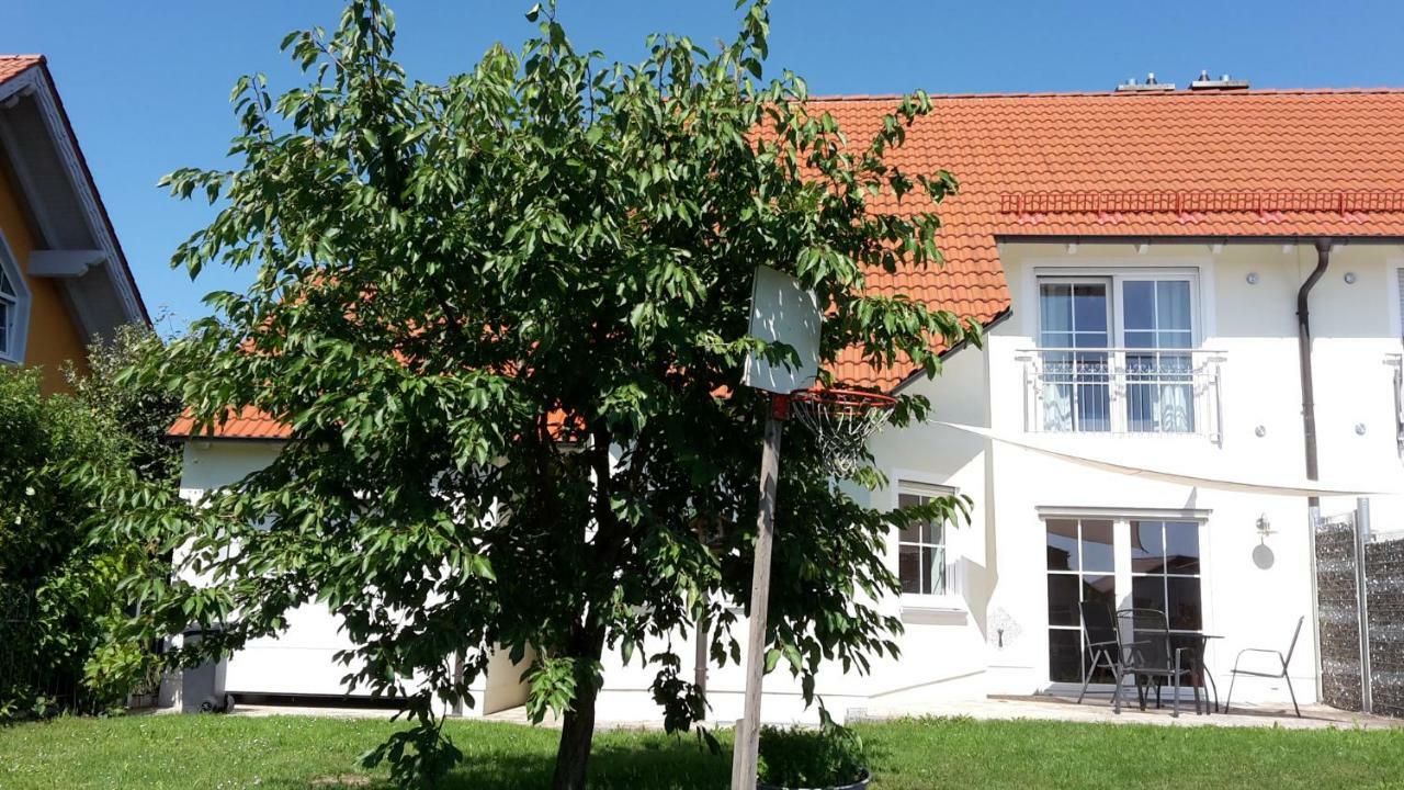 "Villa Sabine" ไวด์เฮาส์ ภายนอก รูปภาพ